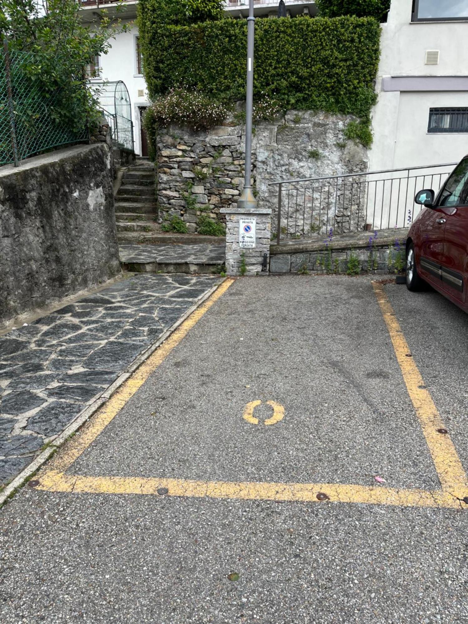 Overlooking Lago Maggiore Verbania Exterior photo